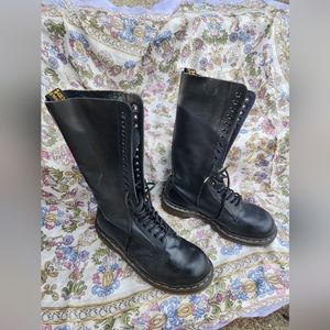 Dr Marten Made In England vintage 20 eye genuine leather steel toe boots